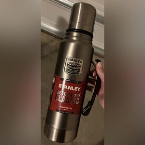 Stanley Classic Vacuum Bottle